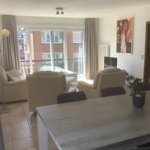  Apartment Ruim Zonnig Op 50m